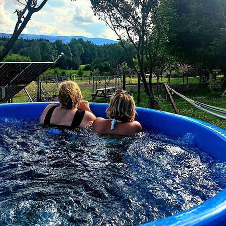 Maja Pokoje Z Widokiem Kameralna Agroturystyka Na Pogorzu Izerskim Z Sauna I Jacuzzi (Adults Only) Mirsk Ngoại thất bức ảnh